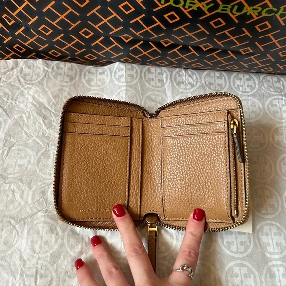 Tory Burch Britten Medium Wallet Tiramisu Gold Tan Brown